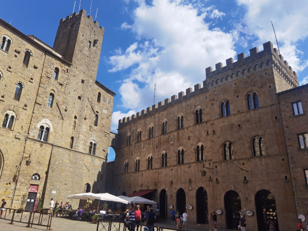 Volterra Piazza dei Priori - der Marktplatz der Stadt