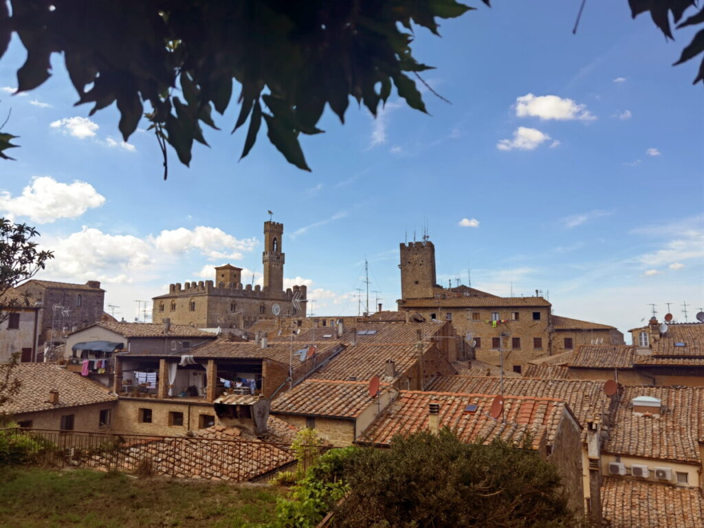 Entdecke die Volterra Sehenswürdigkeiten - wir zeigen dir diese besonders schöne Stadt der Toskana