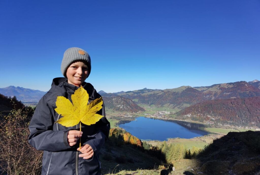 Vom Walchsee Hotel auf den Ebersberg mit dem perfekten Blick auf den See