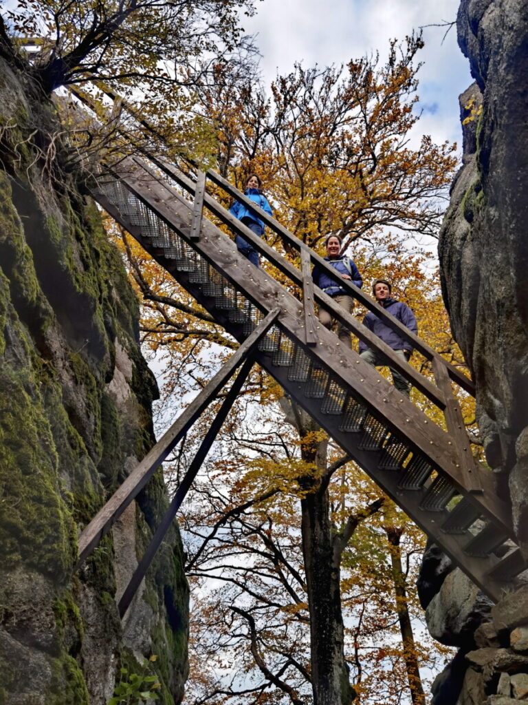 Abenteuerreich wandern im Fichtelgebirge - Aufstieg über die Treppe am Rudolfstein