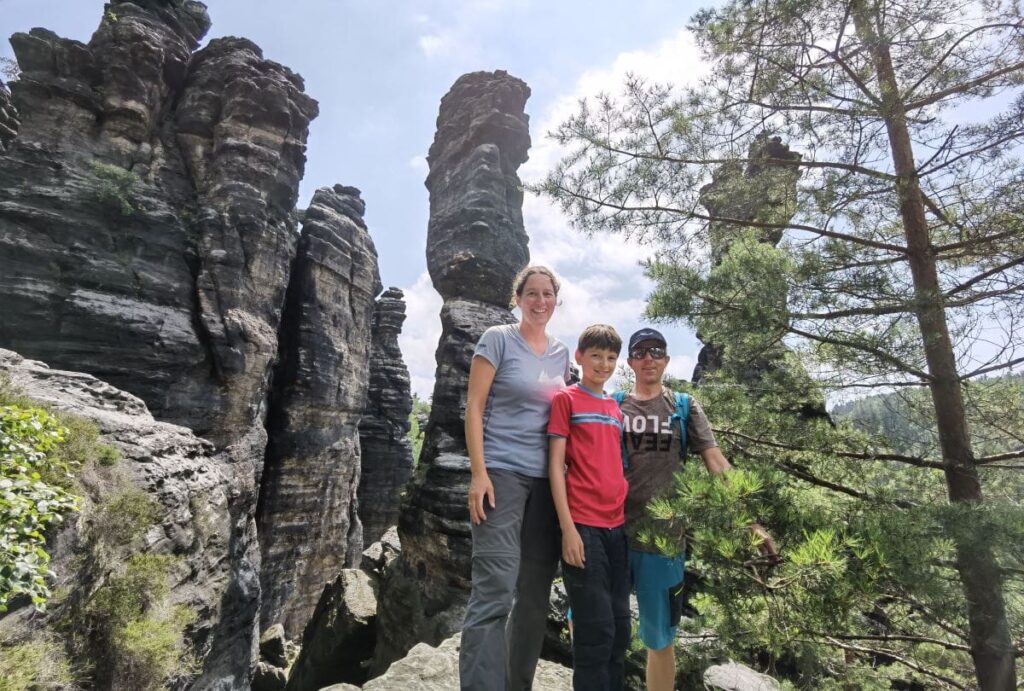 Wandern Sächsische Schweiz mit Kindern - traumhafte Kulisse bei den Herculessäulen