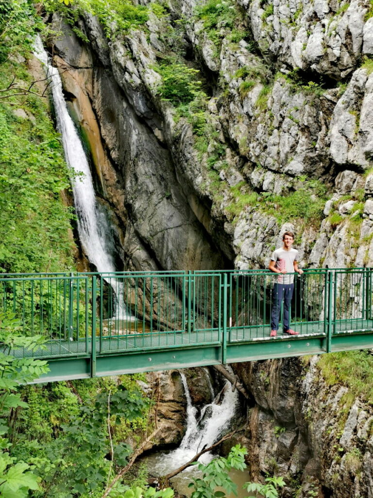 Auf dem Weg zu den Salzwelten: Der Wasserfall oberhalb von Hallstatt