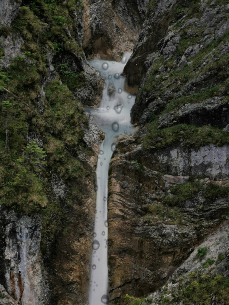 Wasserfall Tirol bei Regen - ein Erlebnis, wenn es nicht zuviel regnet