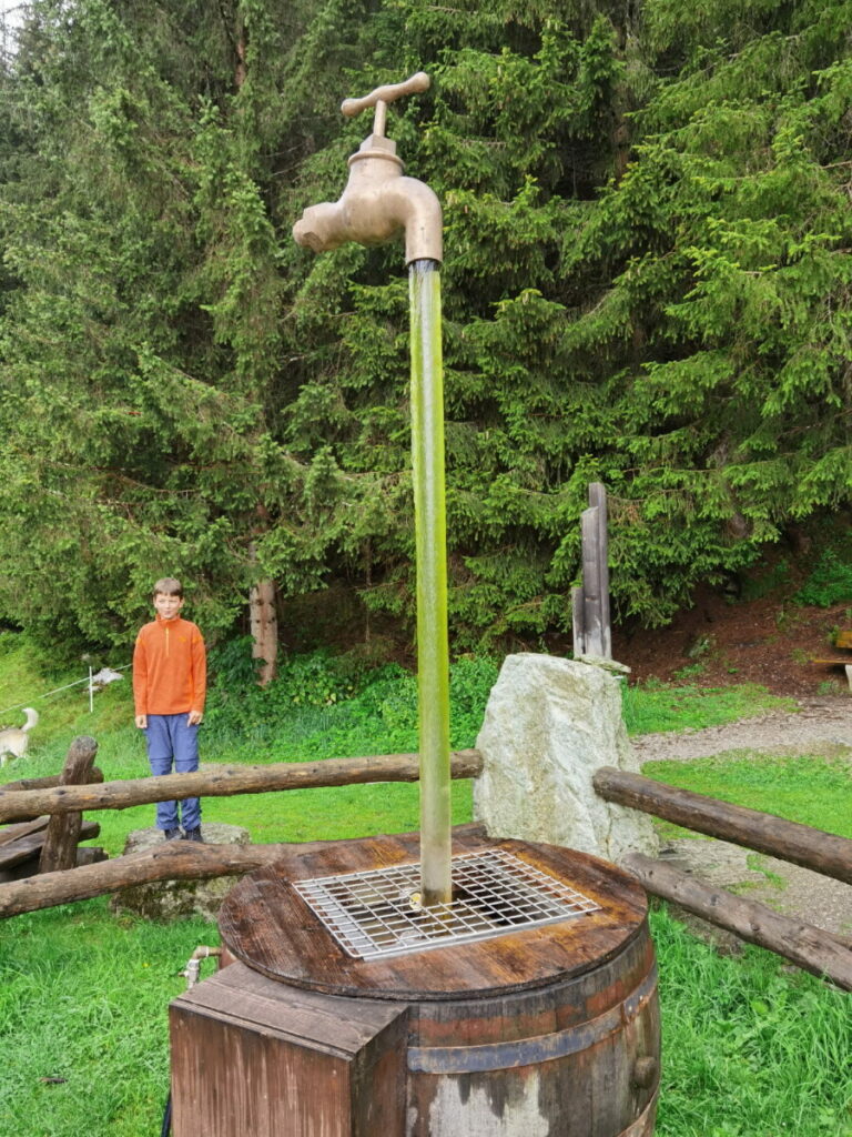 Start der Schleierfall Wanderung bei den Wasserwelten Tux