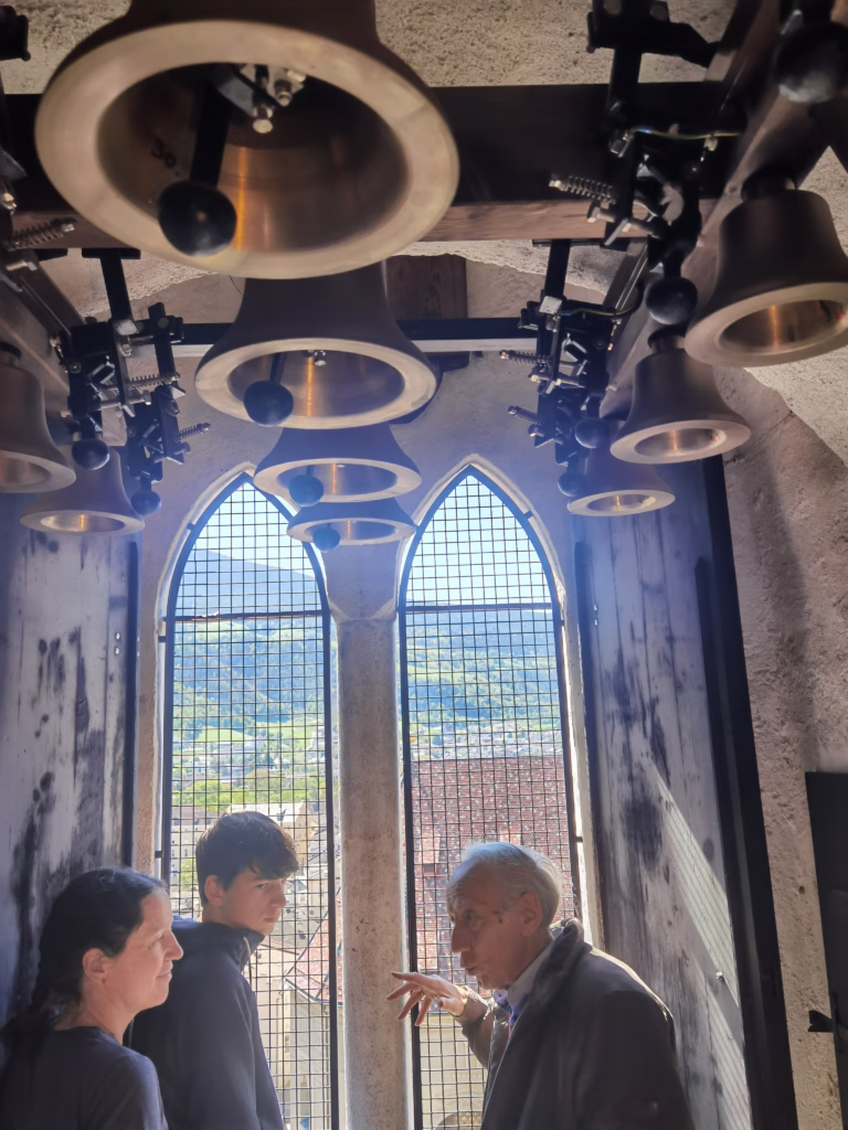 Beim Glockenspiel im Weißen Turm