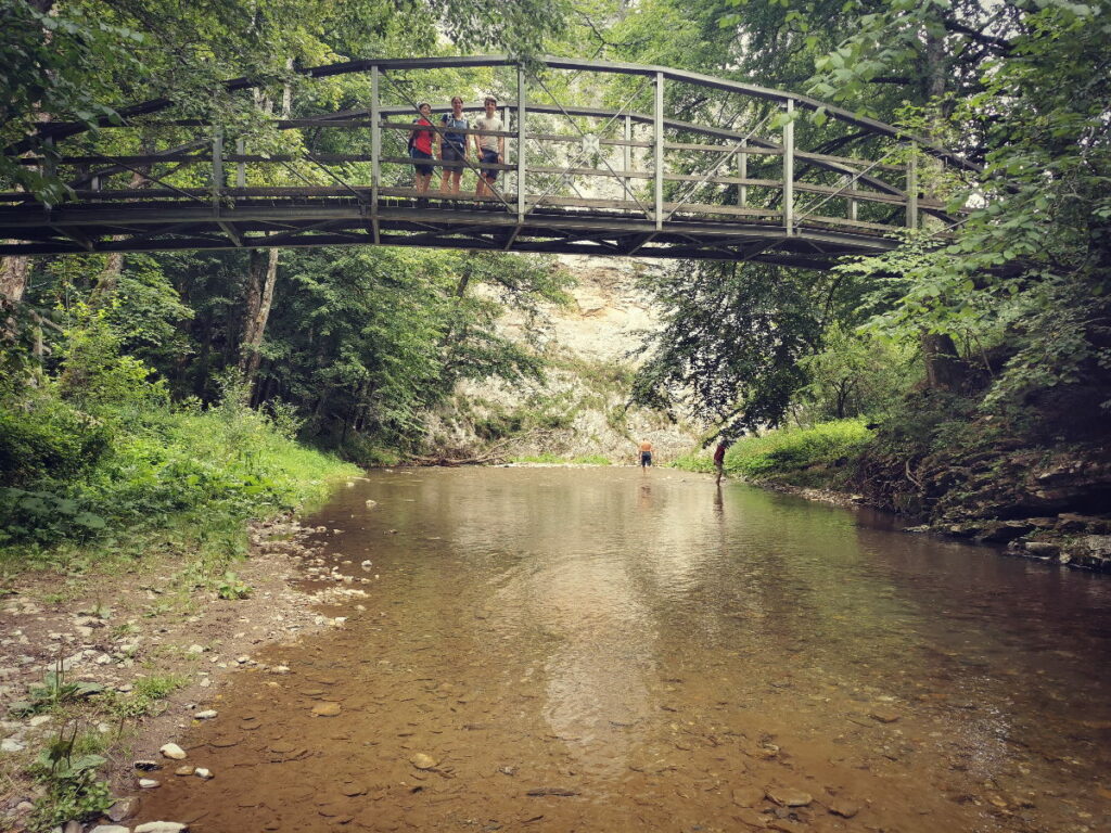 Eine der Brücken in der Raabklamm