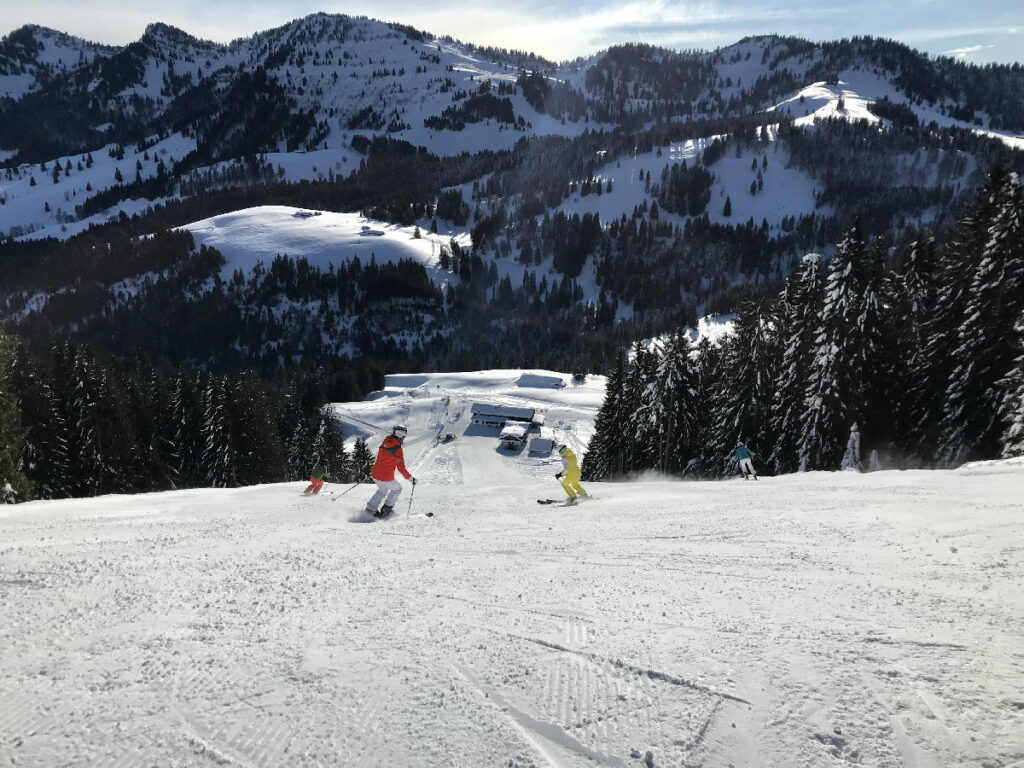 Ab auf die Skipiste im Winterurlaub Deutschland mit Kindern?