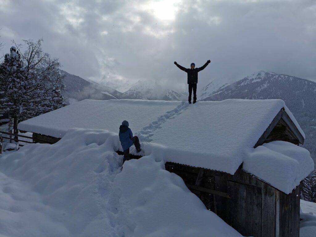 Schnee juchee! Für uns ein großer Spaß im Winterurlaub Deutschland mit Kindern