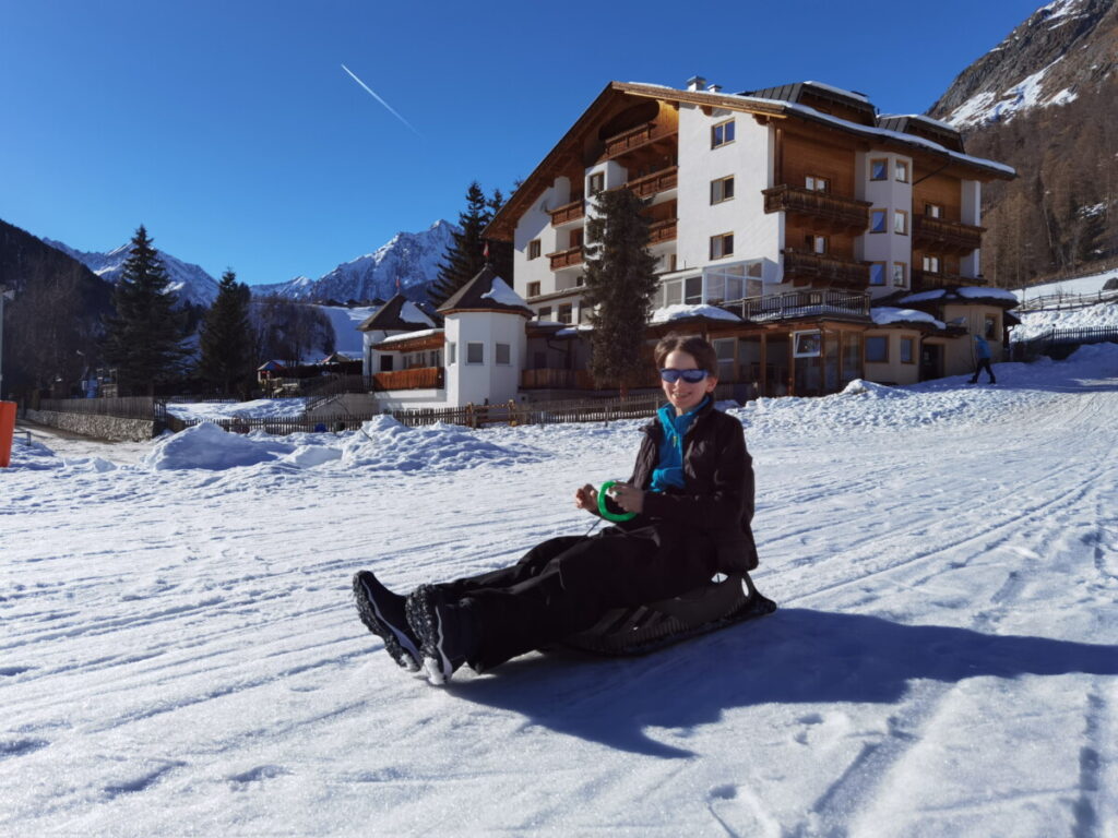 Winterurlaub mit Kindern mit Schnee-Erkebnissen auf dem Replerhof